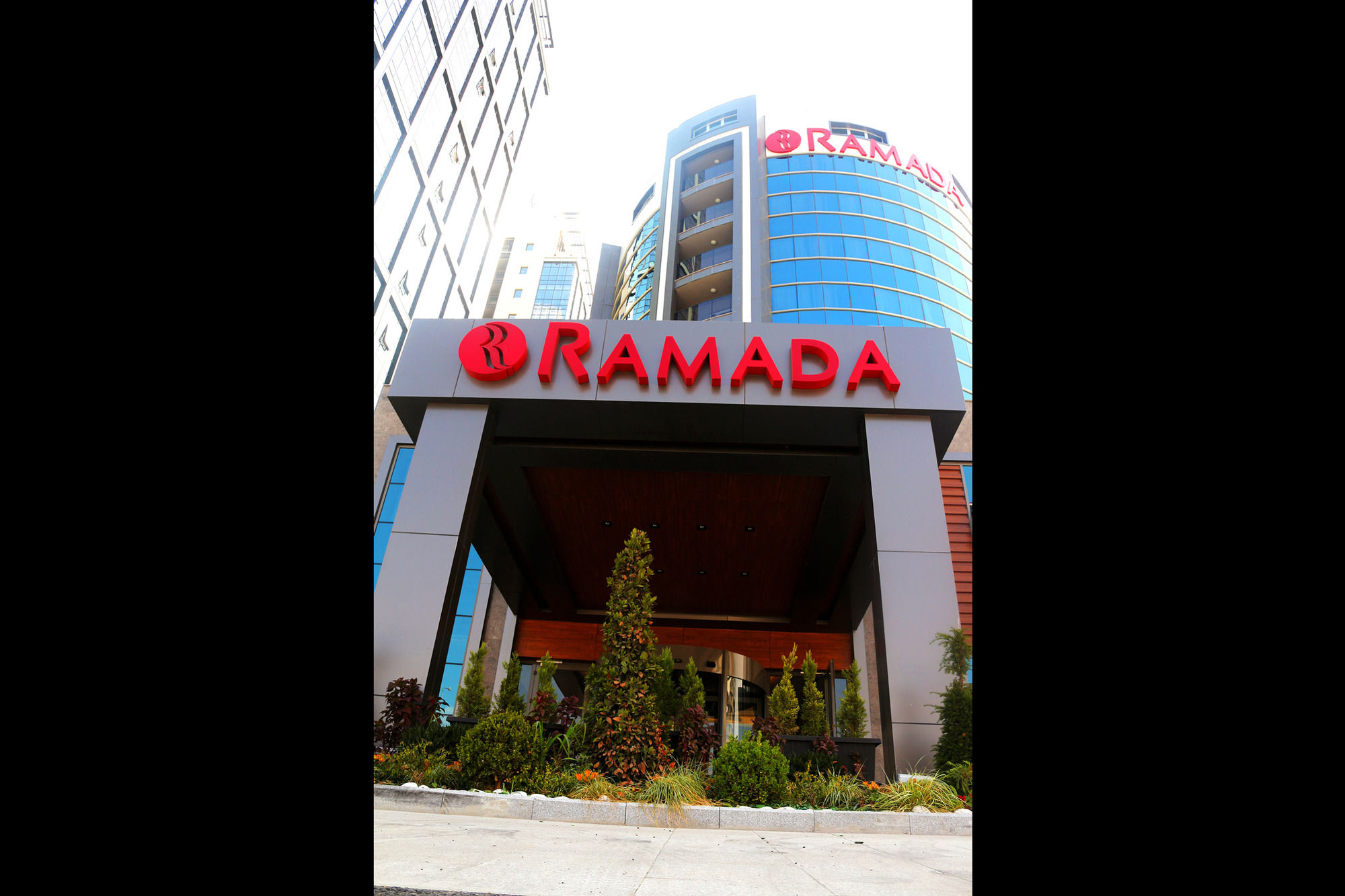 Ramada By Wyndham Nilufer Bursa Hotel Exterior foto